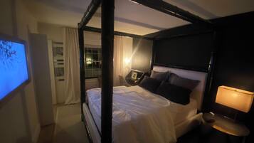 2 habitaciones, tabla de planchar con plancha, wifi y ropa de cama