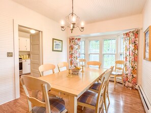 Dining - Birchgate – Historic Bluffside Cottage with Panoramic Bay Views (Harbor Springs)