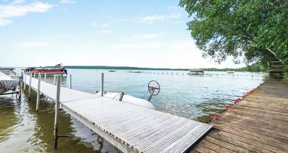 Newly Renovated Waterfront Condo w/ Boat Slip