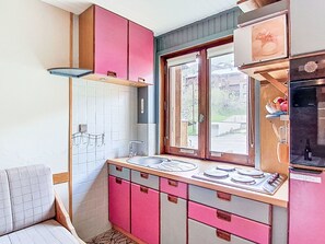 Fridge, microwave, cookware/dishes/utensils