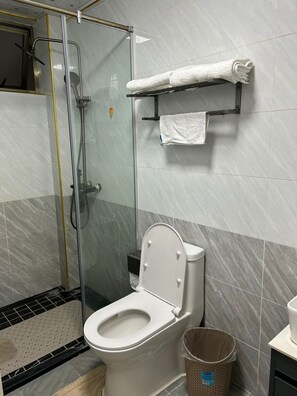 Bruser, miljøvenlige toiletartikler, håndklæder, Sæbe