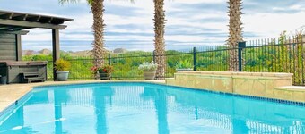 Best View in SATX! Exclusive Hilltop Gem|POOL|HTub
