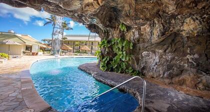 4 Star Beachfront Resort. King Bed. Lanai. AC. Restaurant. Pool. Gym. Spa.