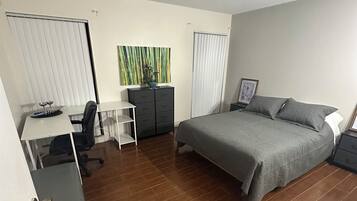 2 bedrooms, desk, iron/ironing board, free WiFi