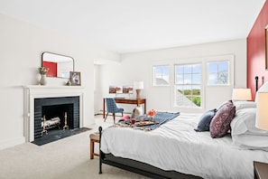 9 habitaciones, escritorio, tabla de planchar con plancha y wifi