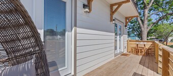 Stay in this Brand-New Luxury Villa! Near Baylor University and Silos!!