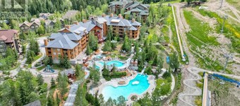 Modern Bear retreat ,Creekside ,Hike, Bike, Ski, Soak, Ground level