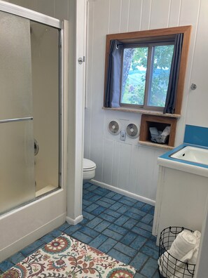 Shower, towels, soap, shampoo