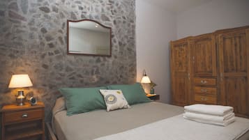 Appartement Confort, vue jardin | Coffres-forts dans les chambres, rideaux occultants, Wi-Fi gratuit