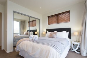 3 chambres, fer et planche à repasser, Wi-Fi gratuit, draps fournis