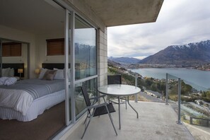 3 bedrooms, iron/ironing board, free WiFi, bed sheets - GoldRush #1 - Queenstown NZ (Queenstown)