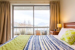 3 habitaciones, tabla de planchar con plancha y wifi