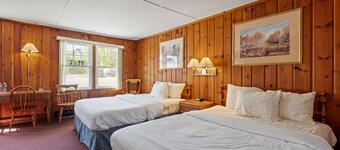 Comfort Meets Charm - 2 Queen Beds