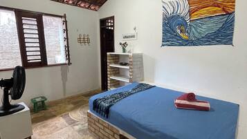 5 bedrooms, desk, iron/ironing board, free WiFi