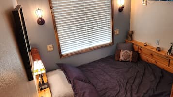 1 habitación, wifi y ropa de cama