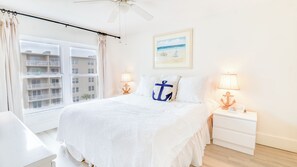 2 slaapkamers, een strijkplank/strijkijzer, gratis wifi, beddengoed