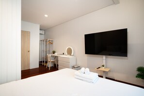 2 slaapkamers, een bureau, wifi