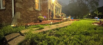 Cozy 3-bedroom house with WiFi, AC in historic Detroit north rosedale park