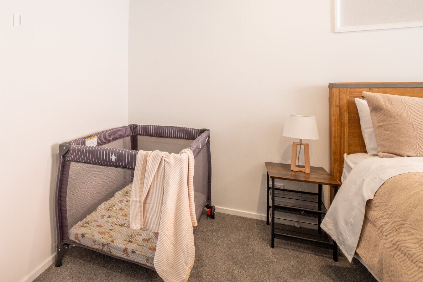 3 bedrooms, desk, iron/ironing board, free WiFi