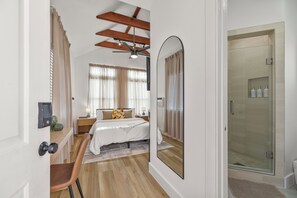 1 bedroom, iron/ironing board, WiFi