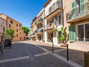 Exterior - Les Palmiers by Interhome (Sainte Maxime)