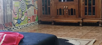 homestay sederhana yang berada di perkebunan dan obyek wisata candi arjuna