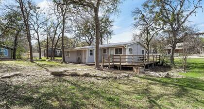 Charming Lake Whitney Retreat—Family Getaway or Fishing Trip Near Waco & Clifton