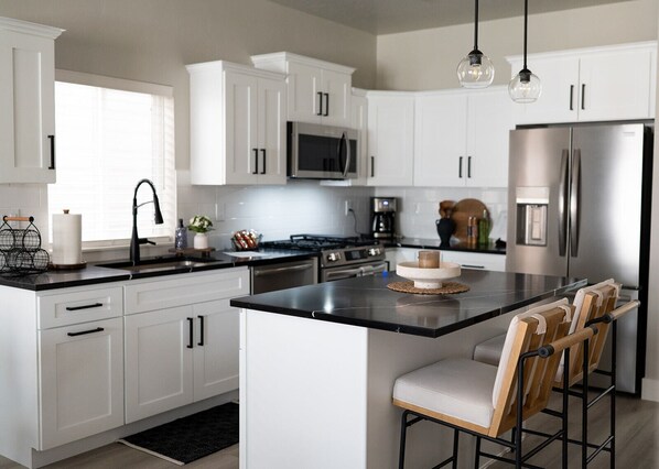 Fridge, microwave, oven, stovetop