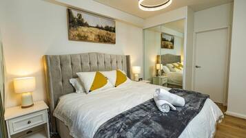 2 bedrooms, iron/ironing board, WiFi, bed sheets