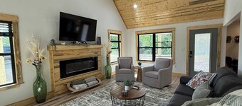 "Snuggle Inn" New Cabin in Daisy Arkansas