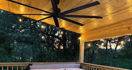 "Snuggle Inn" New Cabin in Daisy Arkansas