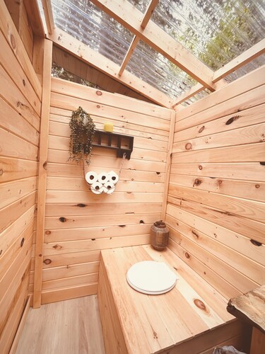 • TRANQUILITY DOME• OFFGRID GLAMPING RETREAT IN PRIVATE FOREST!