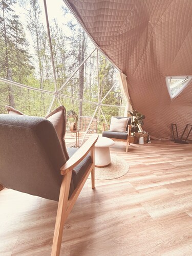 • TRANQUILITY DOME• OFFGRID GLAMPING RETREAT IN PRIVATE FOREST!