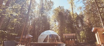 • TRANQUILITY DOME• OFFGRID GLAMPING RETREAT IN PRIVATE FOREST!