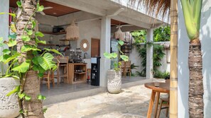 Quầy tiếp tân