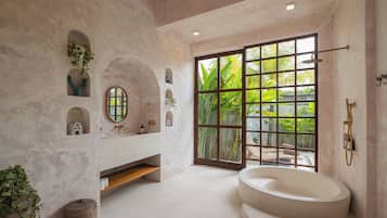 Comfort Villa, 1 Bedroom, Pool View | Bathroom | Hair dryer, towels, soap, shampoo