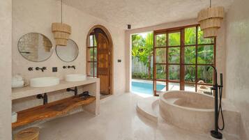 Classic Villa, 1 Bedroom, Pool View | Bathroom | Hair dryer, towels, soap, shampoo
