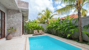 6 outdoor pools, pool loungers - Nick Villas by Villa Finder (Ubud)