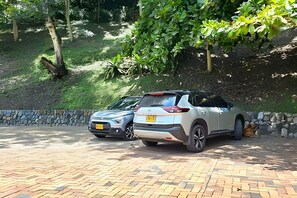 Chalet | Property grounds - Casa rodeada de naturaleza en Villeta (Villeta)