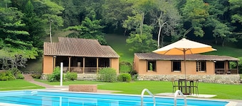 Casa rodeada de naturaleza en Villeta