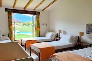 Chalet | Desk, laptop workspace, free WiFi - Casa rodeada de naturaleza en Villeta (Villeta)