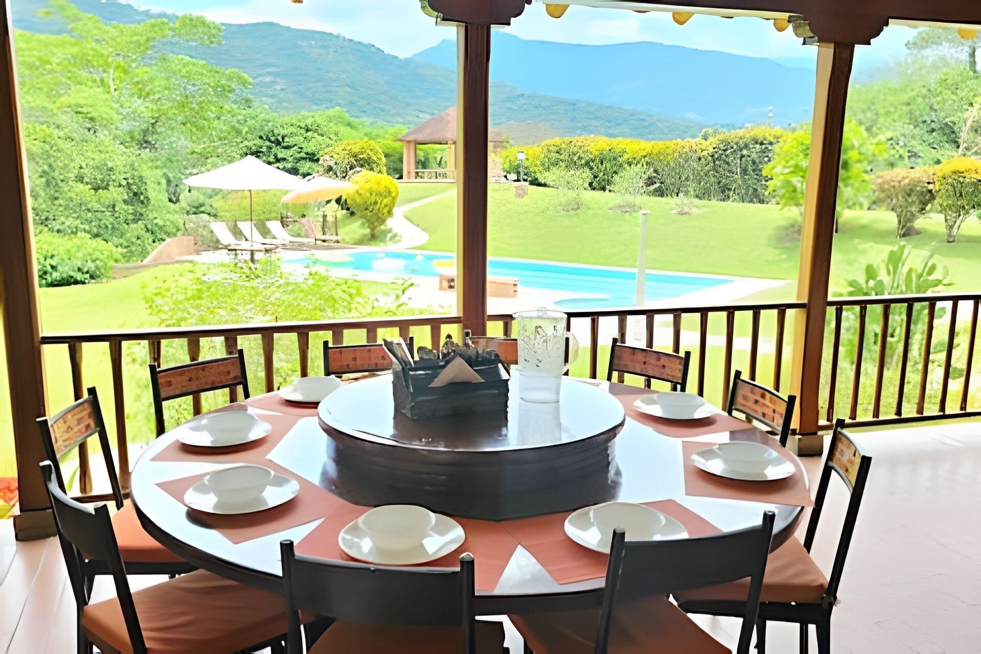 Chalet | Outdoor dining