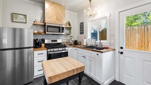 Coffee/tea maker, fridge, microwave, oven - Historic 2BR Prescott Home | Walk Downtown (Prescott)