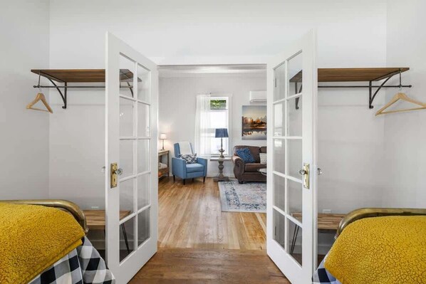 2 bedrooms, iron/ironing board, free WiFi, bed sheets