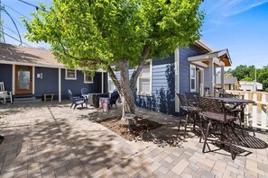 Outdoor dining - Welcome to Your Historic Prescott Getaway! (Prescott)