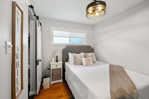 1 bedroom, iron/ironing board, free WiFi, bed sheets - Welcome to Your Historic Prescott Getaway! (Prescott)