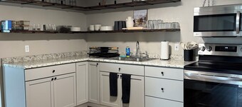 Modern, peaceful escape 2-bedroom apartment in enjoyable Watertown with WiFi, AC