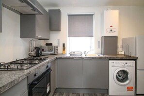 Fridge, microwave, oven, stovetop