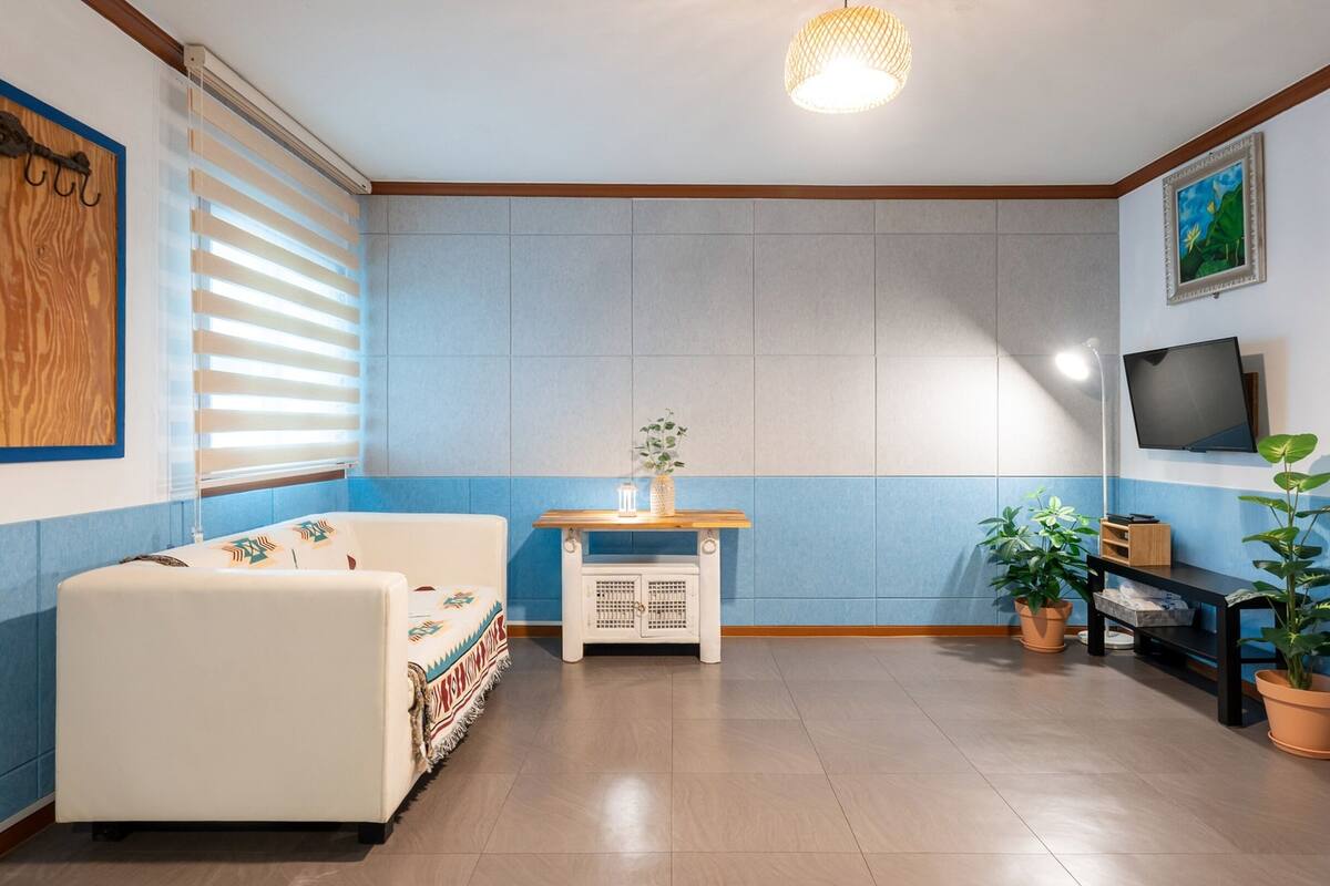 Habitación básica, 1 habitación (Ocean Room) | 1 dormitorio y wifi gratis
