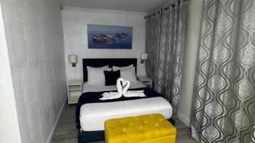 1 chambre, fer et planche Ă repasser, Wi-Fi, draps fournis